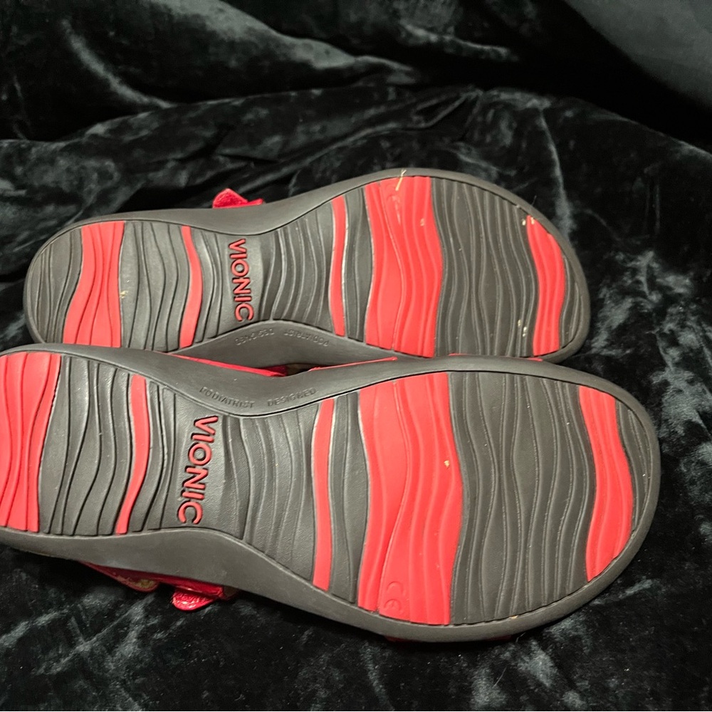Vionic Red Back-Strap Adjustable Leather Sandals - image 5